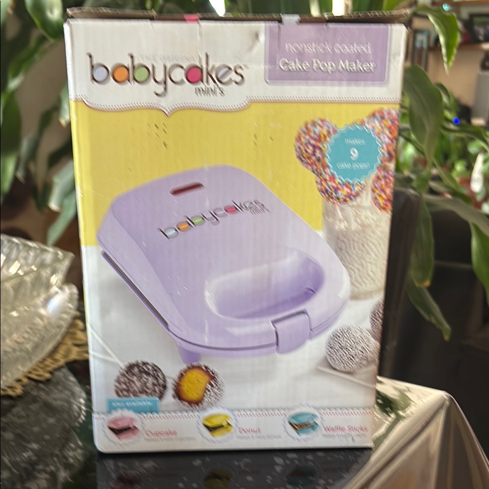 Babycackes Mini Cake Pop Maker, great for party